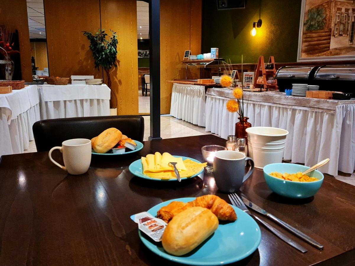 Hotel Restaurant 'T Trefpunt Made Bagian luar foto