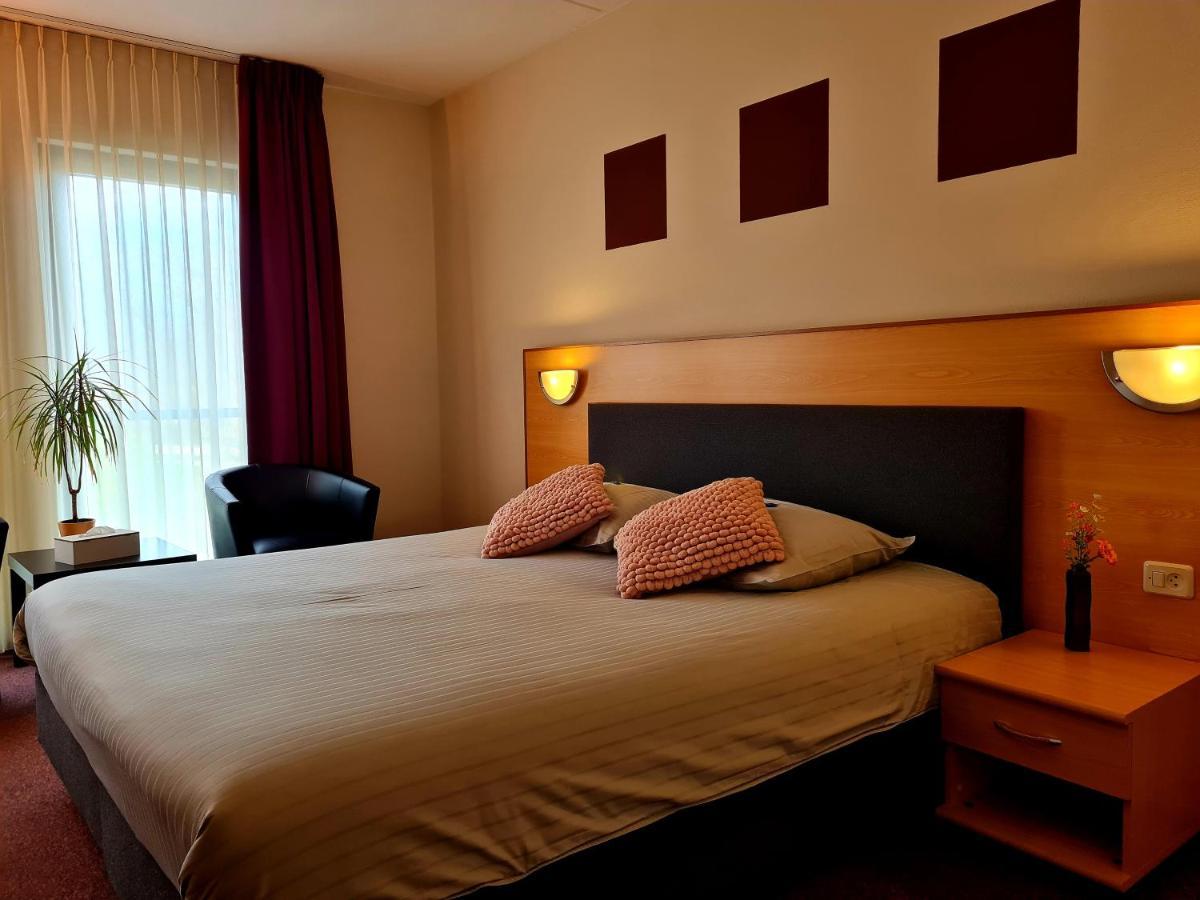 Hotel Restaurant 'T Trefpunt Made Bagian luar foto