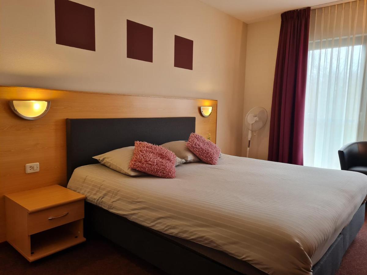 Hotel Restaurant 'T Trefpunt Made Bagian luar foto