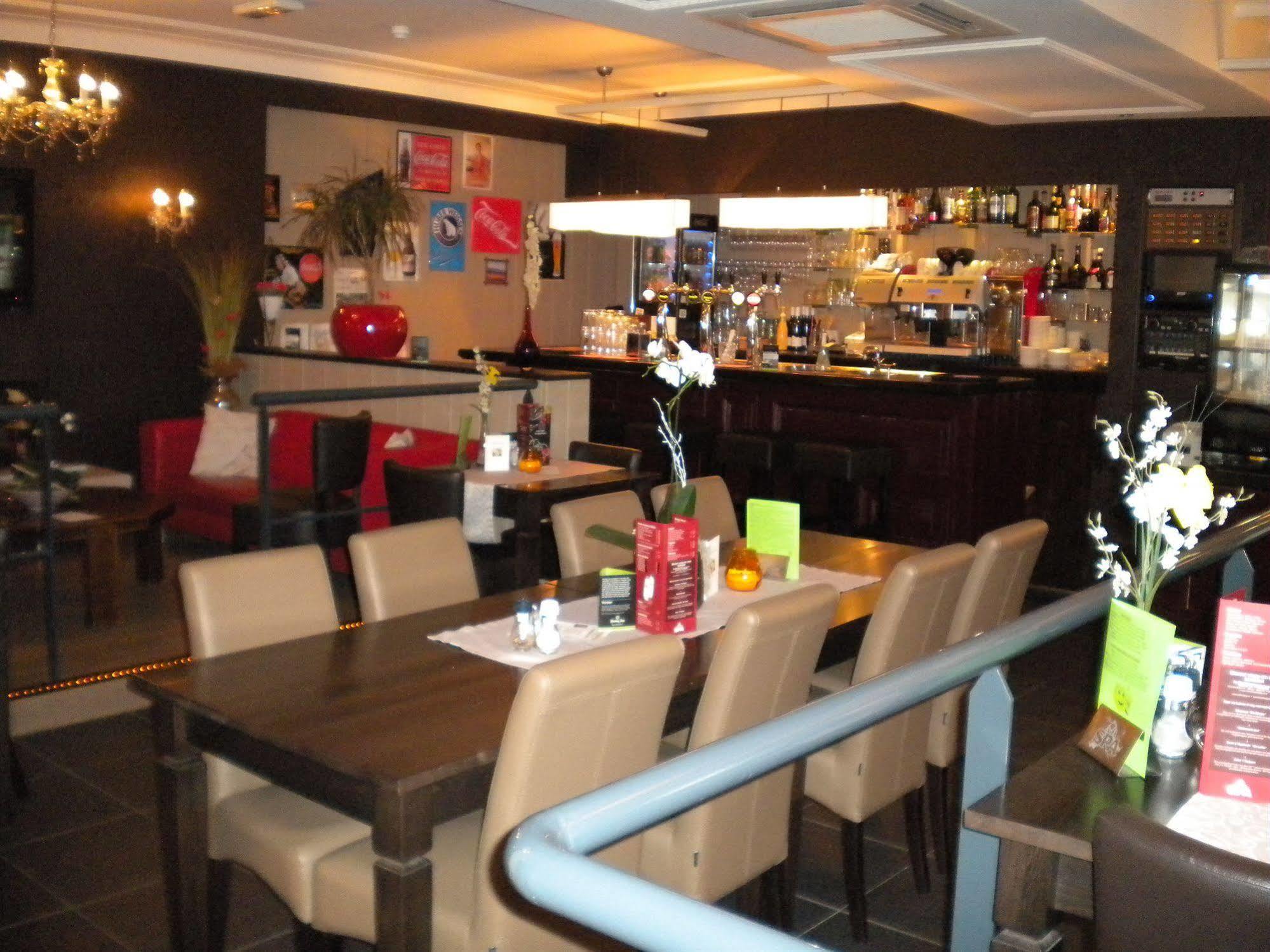 Hotel Restaurant 'T Trefpunt Made Bagian luar foto